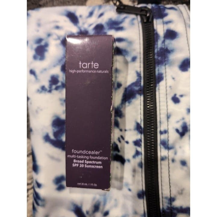 Tarte Mahogany Broad Spectrum SPF20 Multi-Tasking Foundation 30 mL - Image 1