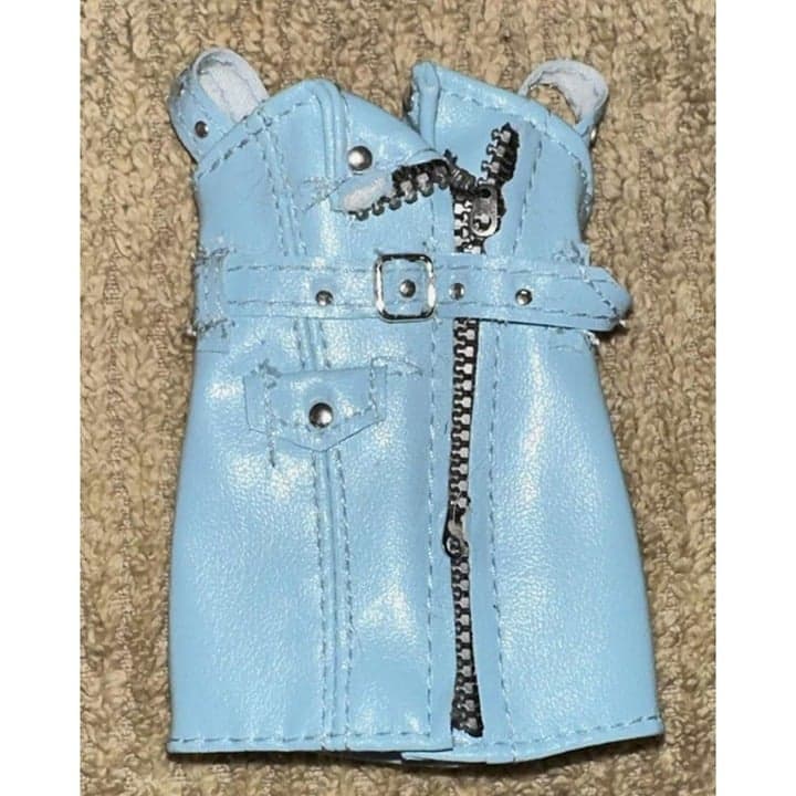 MGA Rainbow High Skyler Bradshaw Doll Faux Leather Blue Dress - Thumbnail 5