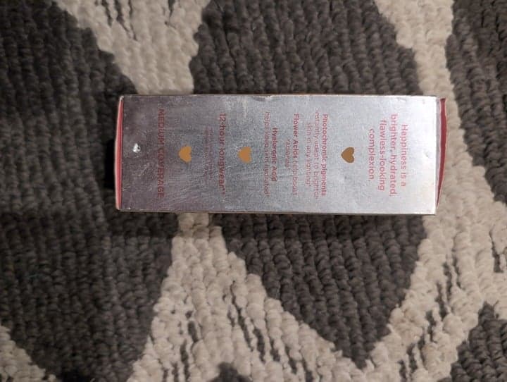 Benefit Hello Happy Brown Heart Eyes Smiley Face Medium Coverage Foundation 7 - Thumbnail 2