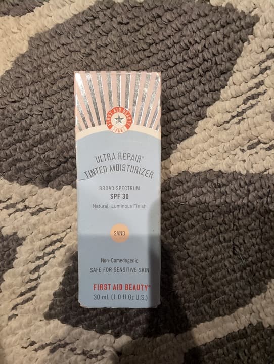 First Aid Beauty Sand Natural Luminous SPF 30 Tinted Moisturizer 30 mL - Image 1