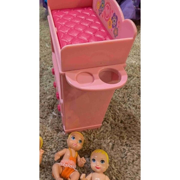 Mattel Barbie Babysitter Career Toy Set With Baby Dolls Accessories - Thumbnail 4