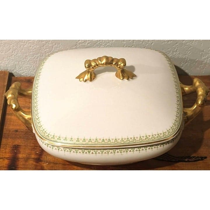 LIMOGES FRANCE JEAN POUYAT - COVERED HANDLED SERVING DISH Gold/Green Trim 8in - Thumbnail 6