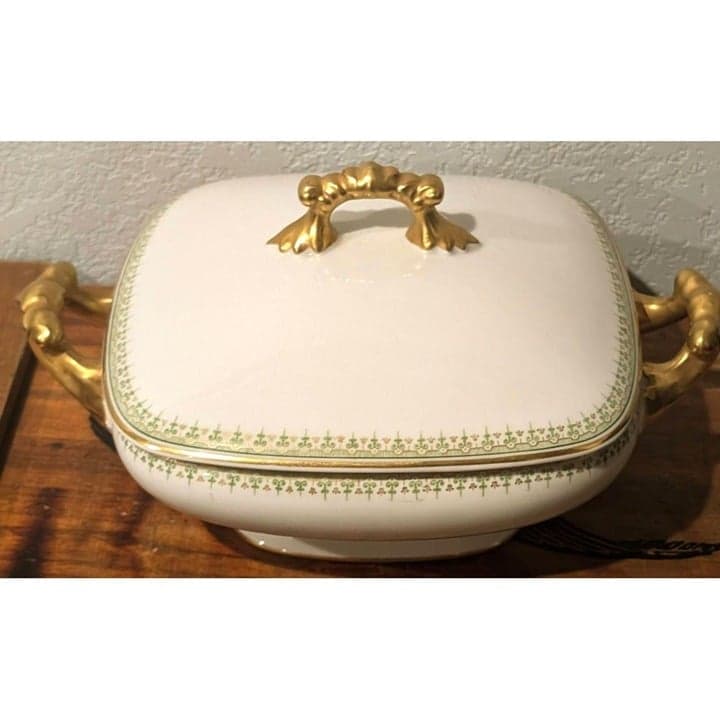 LIMOGES FRANCE JEAN POUYAT - COVERED HANDLED SERVING DISH Gold/Green Trim 8in - Thumbnail 7