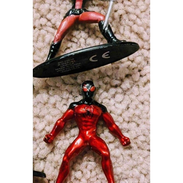 Marvel Multicolor Diecast Painted Stand Base Figures A6662B A6650A - Thumbnail 2