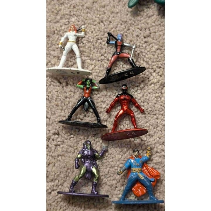 Marvel Multicolor Diecast Painted Stand Base Figures A6662B A6650A - Thumbnail 6