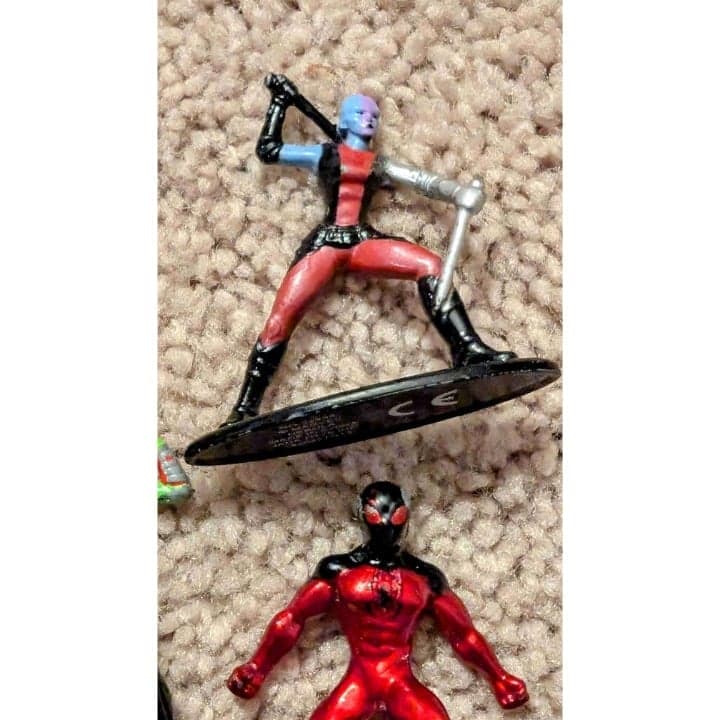 Marvel Multicolor Diecast Painted Stand Base Figures A6662B A6650A - Thumbnail 3