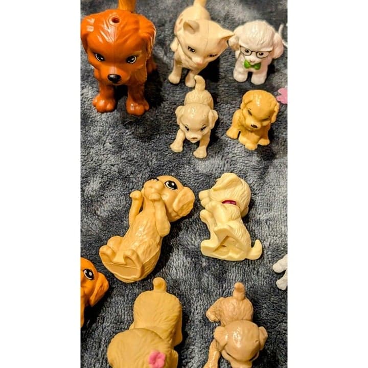 Barbie Doll Pet Playset Cats Dogs Park Kennels Fences Accessories - Thumbnail 2