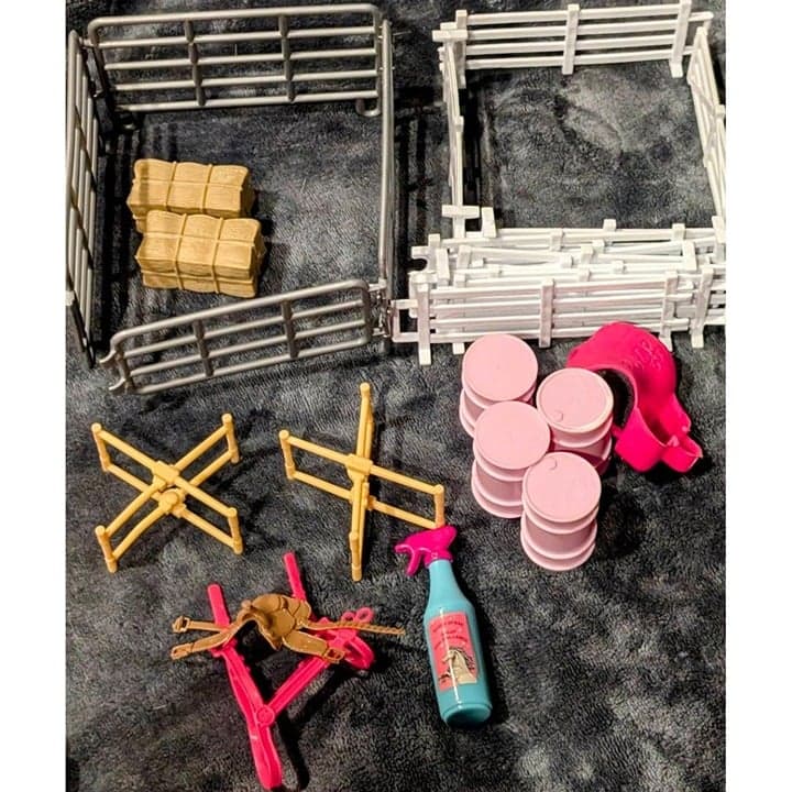 Barbie Doll Pet Playset Cats Dogs Park Kennels Fences Accessories - Thumbnail 9