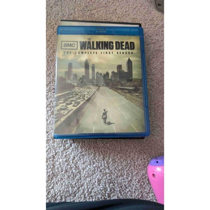 AMC Walking Dead Blu Ray And DVD Set Seasons 1 2 3 - Thumbnail 5