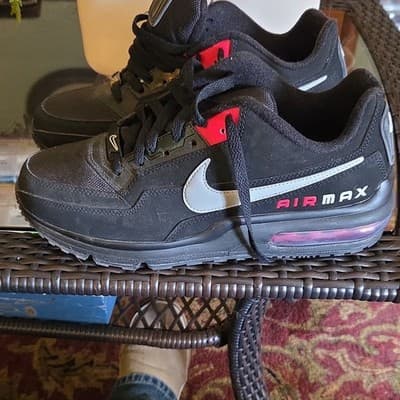 Nike Air Max Black Red White Men's Low Top Lace Up Athletic Sneakers Running - Image 1