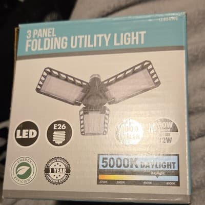3 Panel LED Utility Light 3000 Lumen 32W 5000K Daylight ETL FCC Listed - Image 1