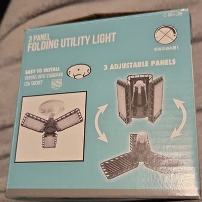 3 Panel LED Utility Light 3000 Lumen 32W 5000K Daylight ETL FCC Listed - Thumbnail 2