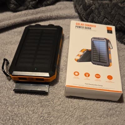 Xeternal Solar Charger Power Bank 20000mAh LED IP68 Compass USB Black/Orange - Thumbnail 4