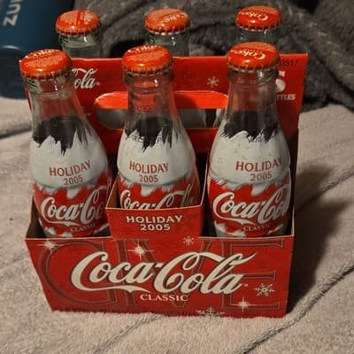 Coca-Cola 2005 Classic Holiday Glass Bottles 6-Pack Red White Original - Image 1