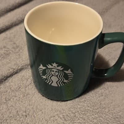 Starbucks Green Ceramic Coffee Mug 15 fl oz - Solid Color Logo 2022 - Image 1