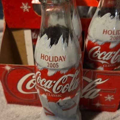 Coca-Cola 2005 Classic Holiday Glass Bottles 6-Pack Red White Original - Thumbnail 2