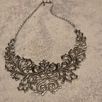 Statement Necklace Silver Tone Ornate Filigree Bib Fashion Jewelry - Image 1