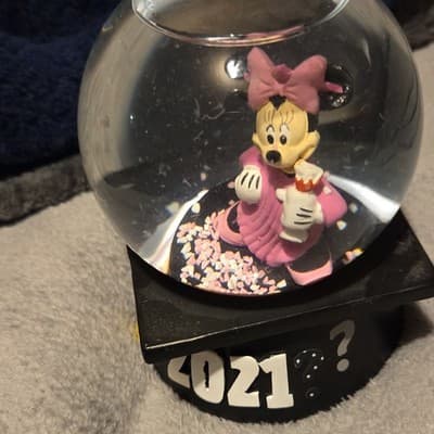 Disney Minnie Mouse 2021 Snow Globe Pink Outfit Contemporary Collectible Gift - Image 1