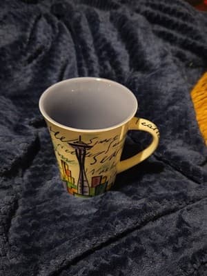 Seattle Space Needle Souvenir White Coffee Cup Mug Purple Inside Cup - Image 1