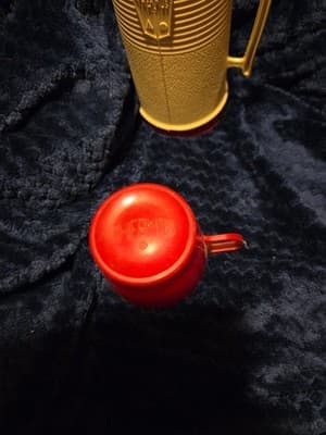 Vintage Retro Design Hot And Cold Thermos Quart Size Model 2402 Red/Tan - Thumbnail 3