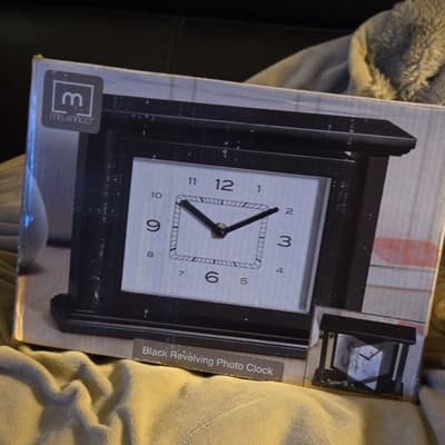 Melannco Black Wood Desk Clock Analog Photo Frame Rectangle Arabic Numerals - Image 1