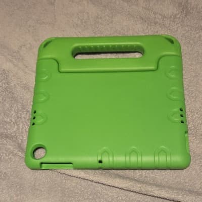 Green Rugged Silicone Tablet Case with Handle, Integrated Stand, Shockproof - Thumbnail 2