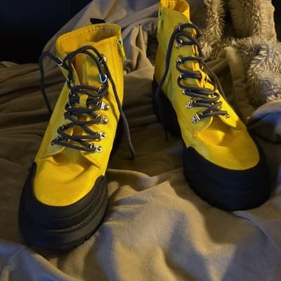 Yellow Black Lace-Up Ankle Combat Boots with Zipper and Rubber Sole for Men - Image 1