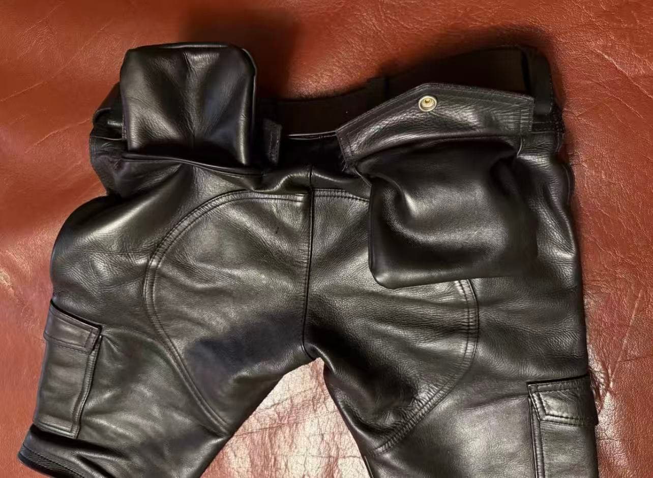 Mister B workwear-style leather shorts - Thumbnail 3