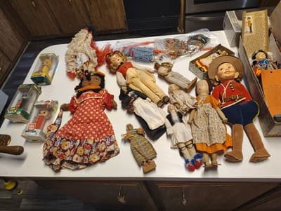 Rare Clvintage Lot Of 27 Mixed Dolls - Image 1