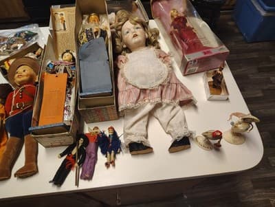 Rare Clvintage Lot Of 27 Mixed Dolls - Thumbnail 2