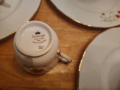 Vintage 1960 Colcbugh china 11 Dinner Plates 12 Cups - Thumbnail 4