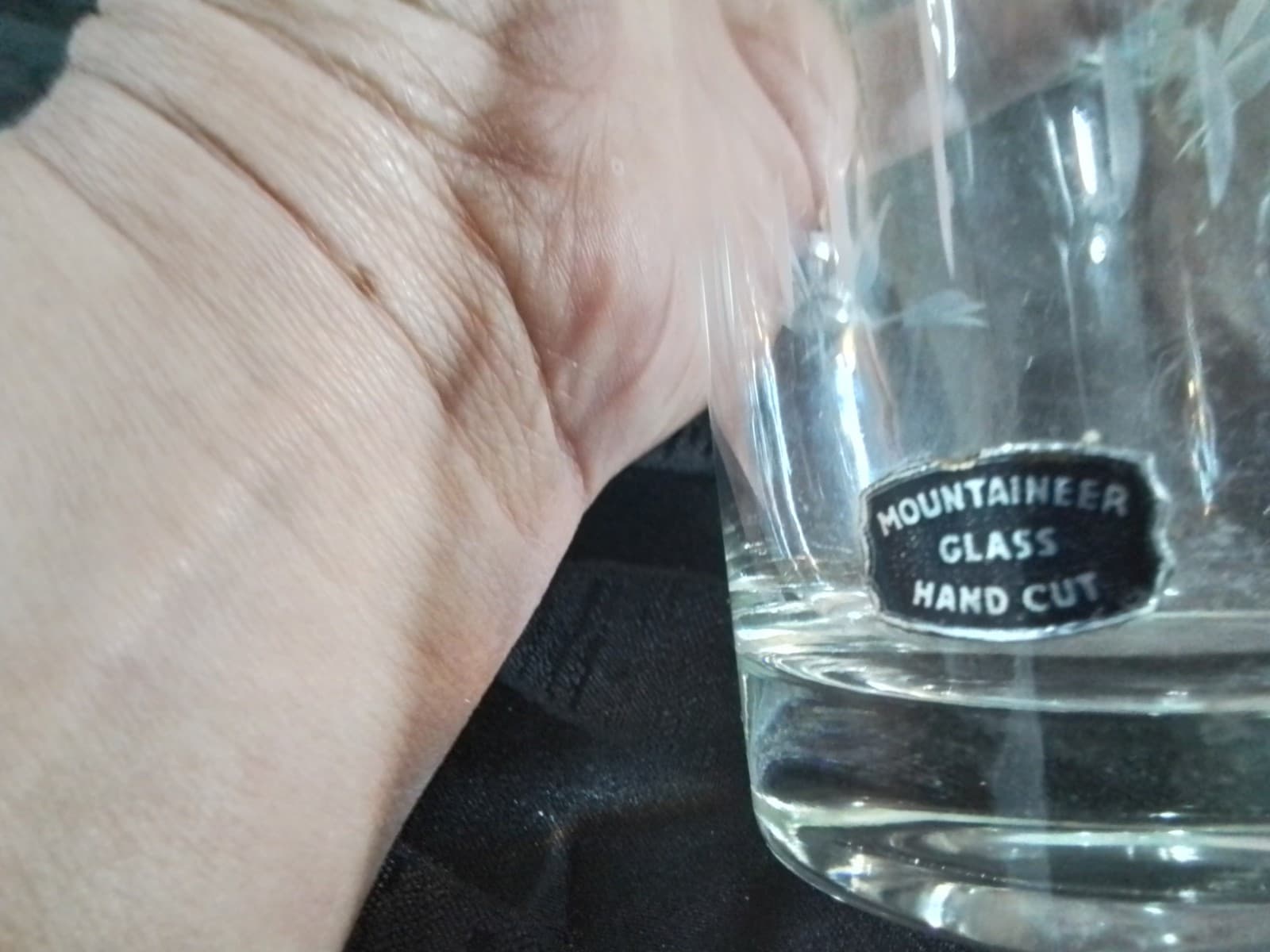 Vintage Mountaineer Hand Cut Glass Picture And Glasses Set Of 8 - Thumbnail 4