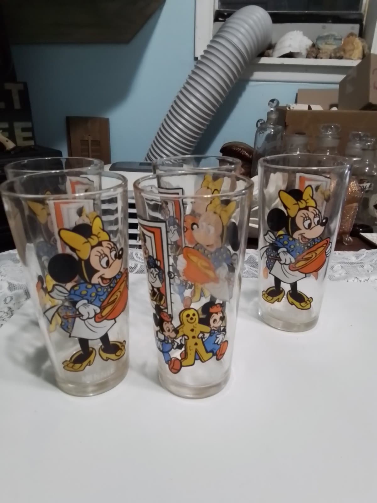 DISNEY 1977 PEPSI HAPPY BIRTHDAY MICKEY COLLECTOR SERIES GLASS MINNIE MOUSE Lot - Image 1