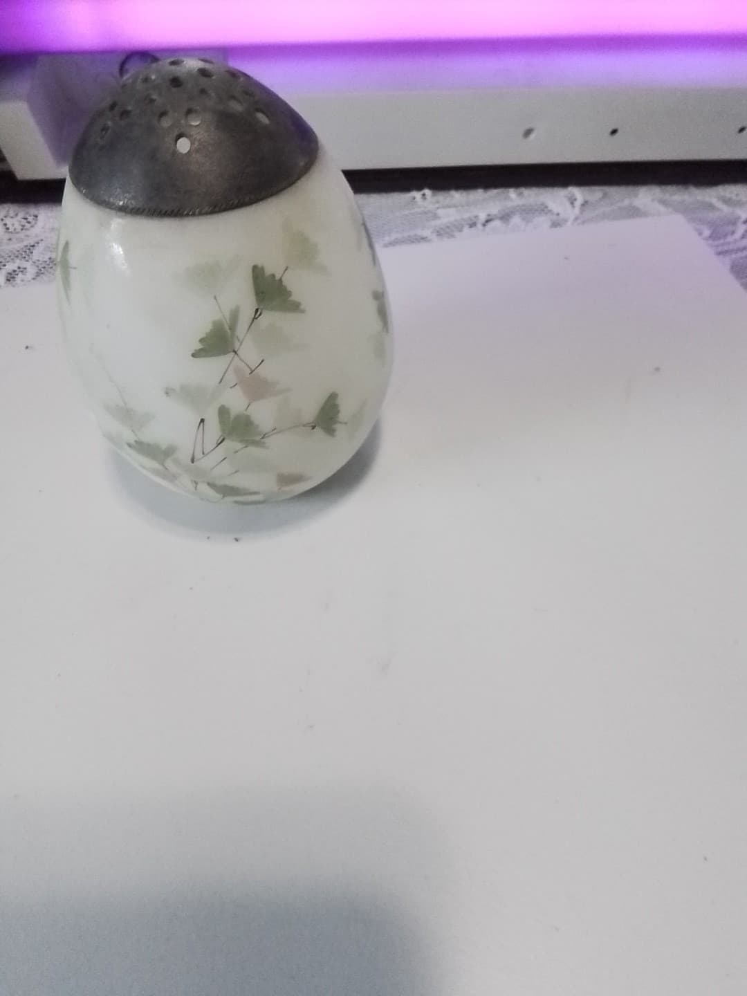 Mt Washington Glass Egg Shape Muffineer Shaker Green & Pink Leaf Decoration - Thumbnail 2