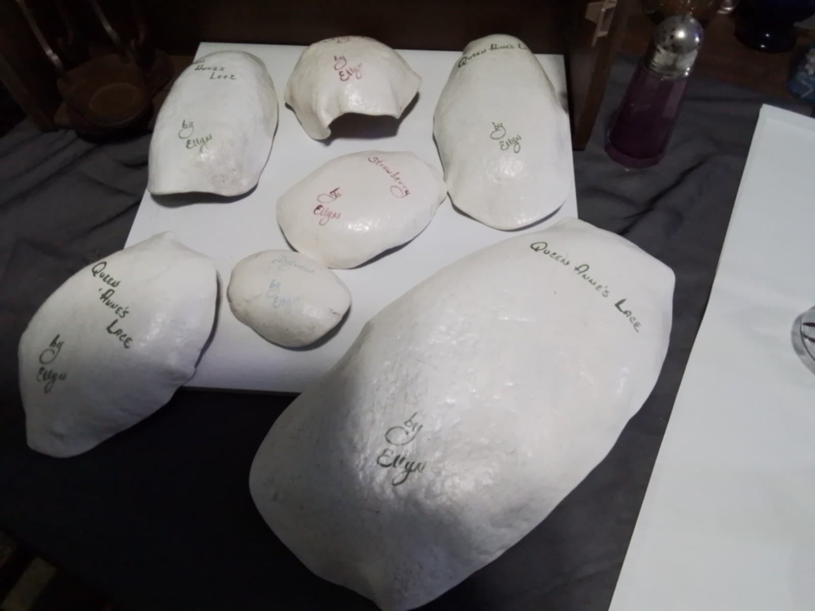 QUEEN ANNE'S LACE POTTERY LOT OF 7 PIECES - Thumbnail 2
