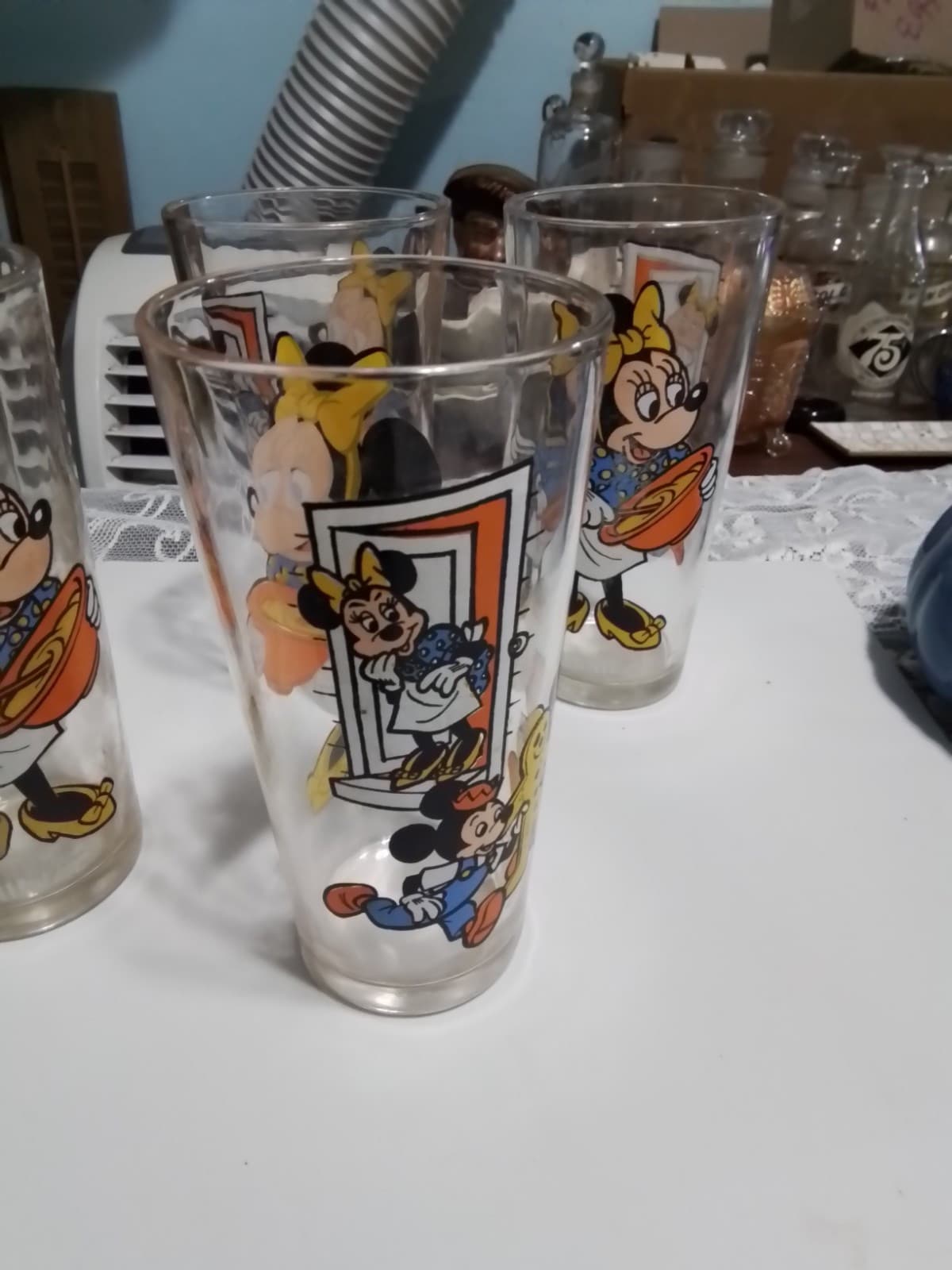 DISNEY 1977 PEPSI HAPPY BIRTHDAY MICKEY COLLECTOR SERIES GLASS MINNIE MOUSE Lot - Thumbnail 3
