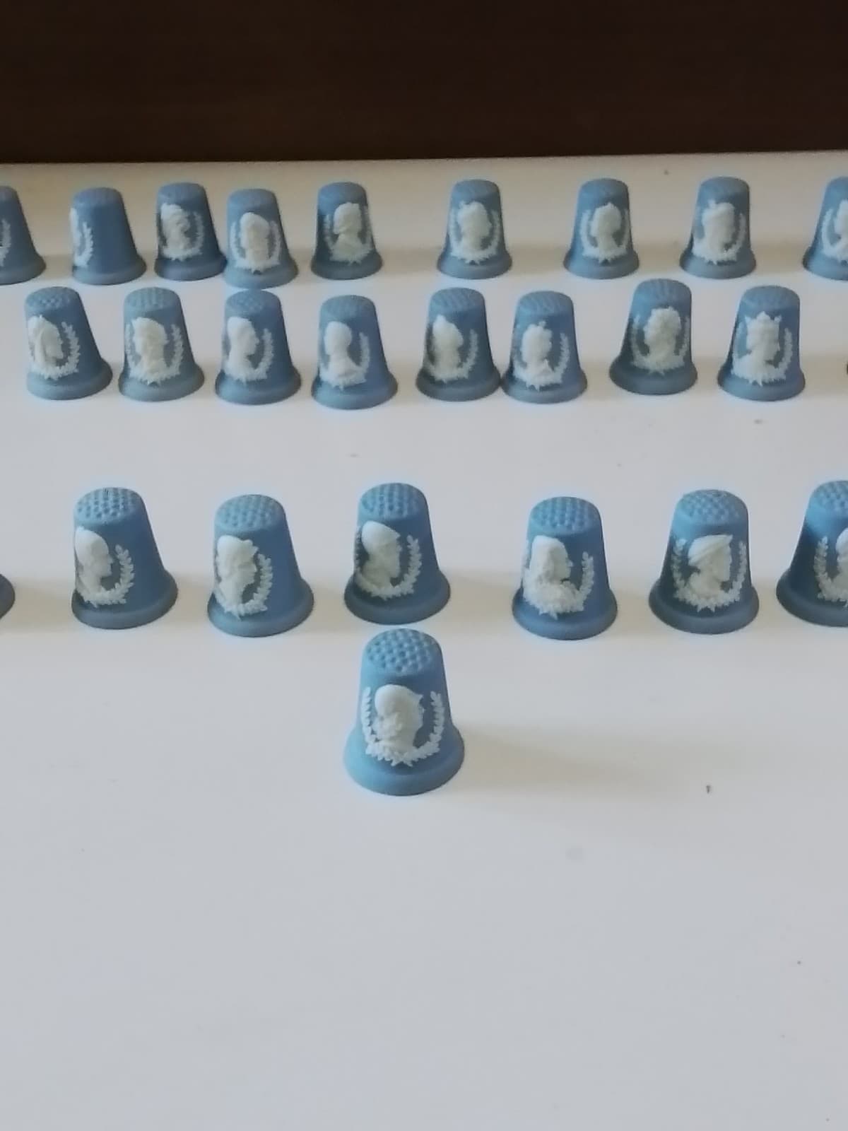 Vintage wedgwood thimbles Lot Of 31 Thimbles - Image 1