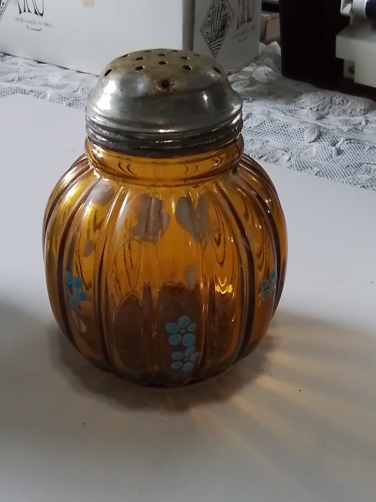 Vintage Sugar Shakers Set Of 2 - Thumbnail 3