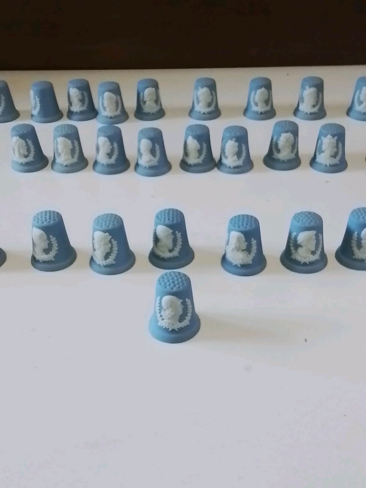 Vintage wedgwood thimbles Lot Of 31 Thimbles - Thumbnail 3