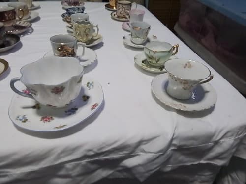 Lot Of 24 Vintage Tea Cups And Saucers 1800's Early 1900's - Thumbnail 8