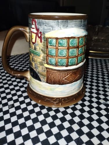 DISCONTINUED ROYAL DOULTON BESWICK 1972 ANNUAL CHRISTMAS CAROL TANKARD MUG - Thumbnail 3