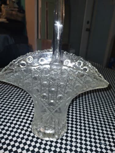 : 12" VINTAGE LEAD CRYSTAL CUT GLASS BASKET BOWL VASE Diamonds Buttons Pattern. - Image 1