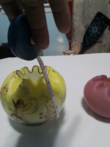 RARE ANTIQUE MT. WASHINGTON YELLOW FLORAL & ANGEL PUTTI PAINTED GLASS BOWL - Thumbnail 2