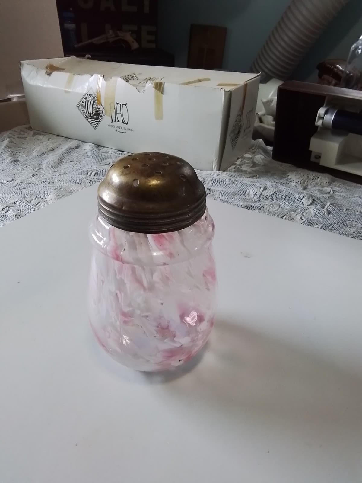 Victorian Northwood Glass Ring Neck Marbelescent Muffineer/Sugar Shaker 4.75" - Thumbnail 3