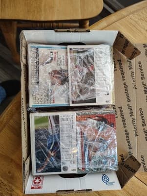 Mystery Box Vintage Baseball Cards 80&90s Mix Lot Of 200 Cards - Thumbnail 2