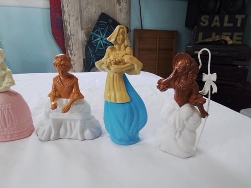Lot of 7 Empty Vintage Avon Perfume Bottles Figurines Girls Ladies House - Thumbnail 3