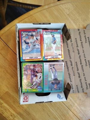 Mystery Box Vintage Baseball Cards 80&90s Mix Lot Of 200 Cards - Image 1
