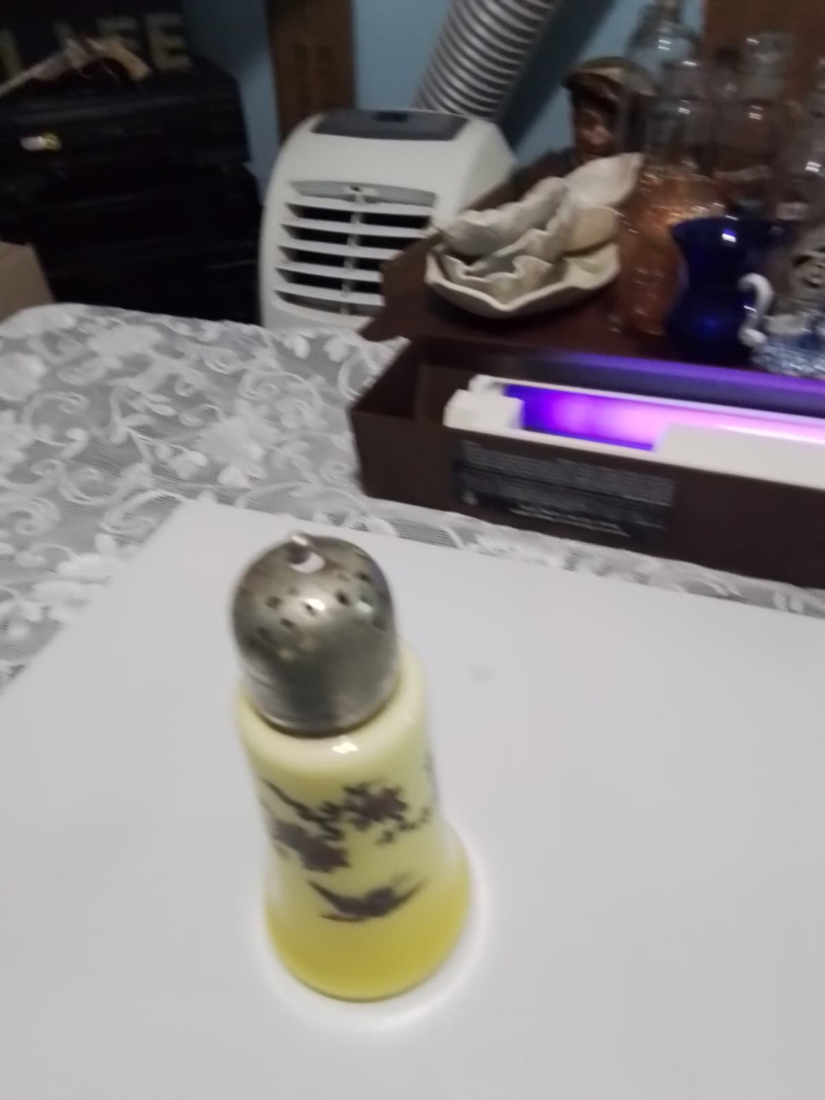 Rare Uranium Sugar Saker 1800's - Thumbnail 3