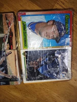 Mystery Box:Vintage Baseball Cards Lot Of 200 Mixed Cards - Thumbnail 4