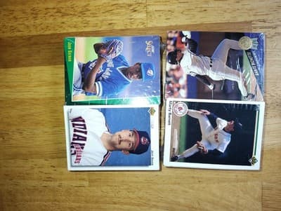 Mystery Box:Vintage Baseball Cards Lot Of 200 Cards